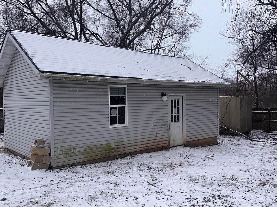 1st image of 1105 S Overhill Avenue