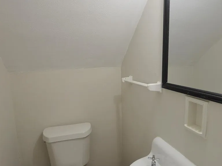 4220 Council Cir — Photo 21