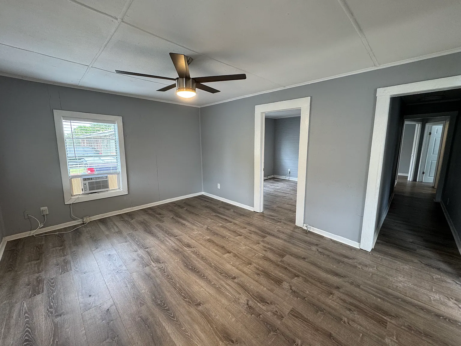 3 bed, 950 sqft, $1,400 — Photo 3
