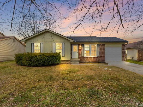 1402 Heritage Dr, Canton, MI 48188