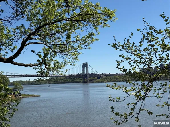 1375 River Rd APT 1K, Edgewater, NJ 07020
