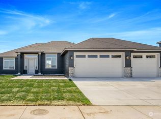 1122 7th Ave NE, Ephrata, WA 98823