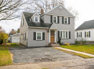 245 Estall Rd, Rochester, NY 14616