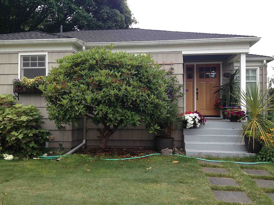 2nd image of 4005 NE 60th St