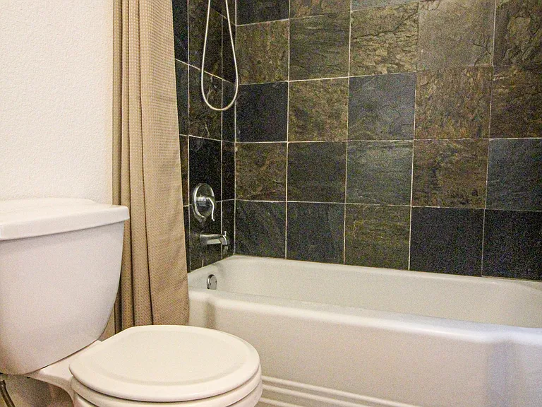 3410B Werner Ave — Photo 13
