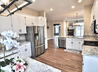 10413 Spyglass Dr, Eden Prairie, MN 55347