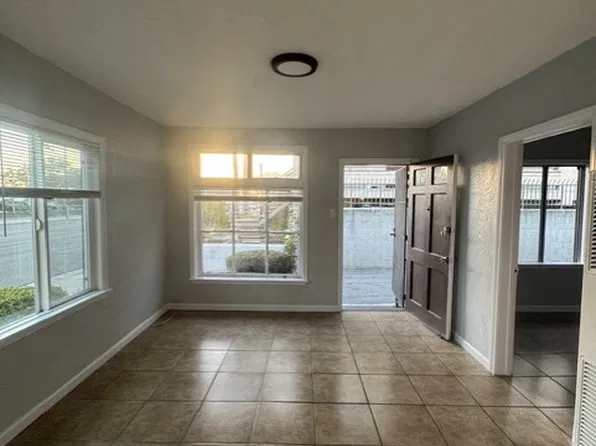 4051 W Rosecrans Ave #1, Hawthorne, CA 90250
