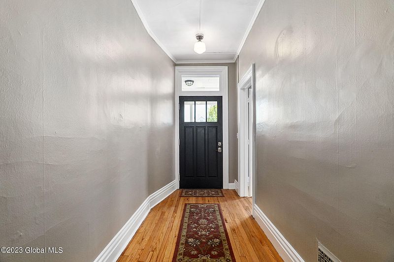 3rd image of 406 19th Street