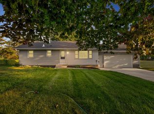 1137 17th St SW, Faribault, MN 55021