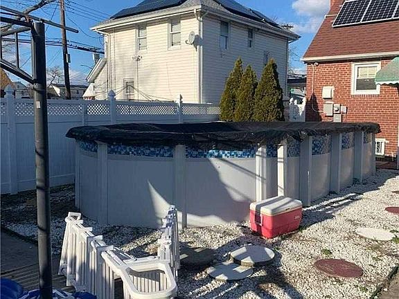 4th image of 222-06 131st Ave