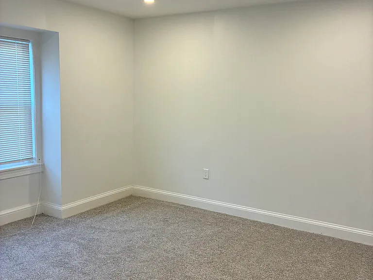 306 W 22nd St #3 — Photo 2