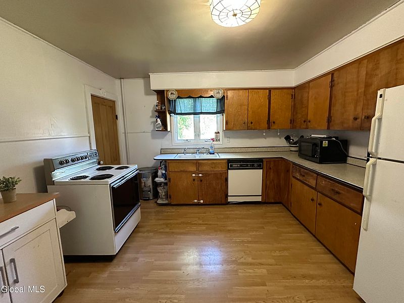 2nd image of 564 W Ames Road