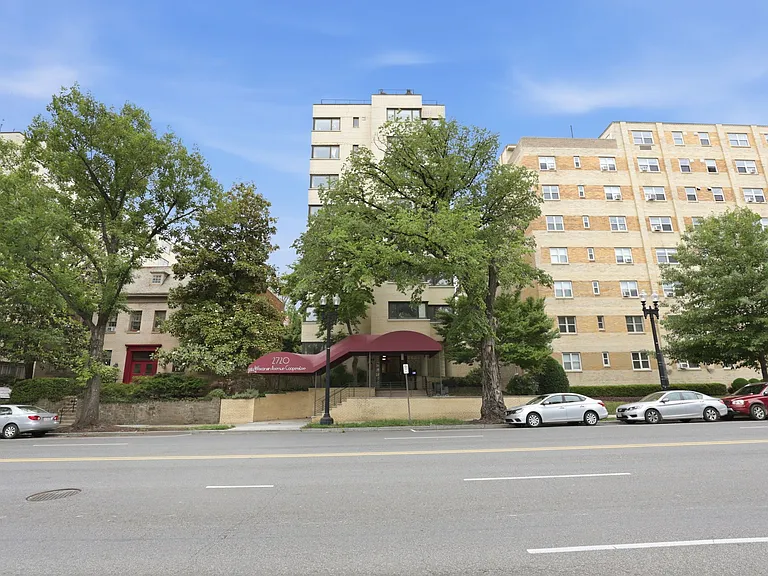 2720 Wisconsin Ave NW #302 — Photo 12
