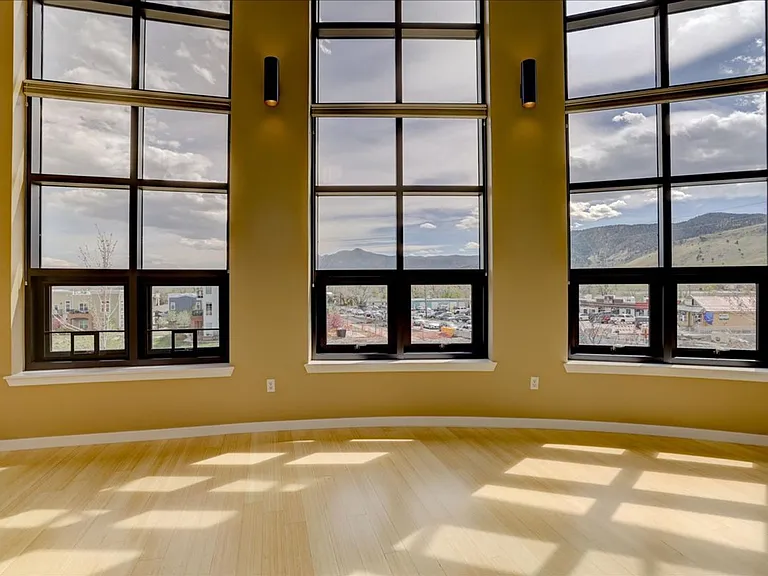 4520 Broadway #206 — Photo 5