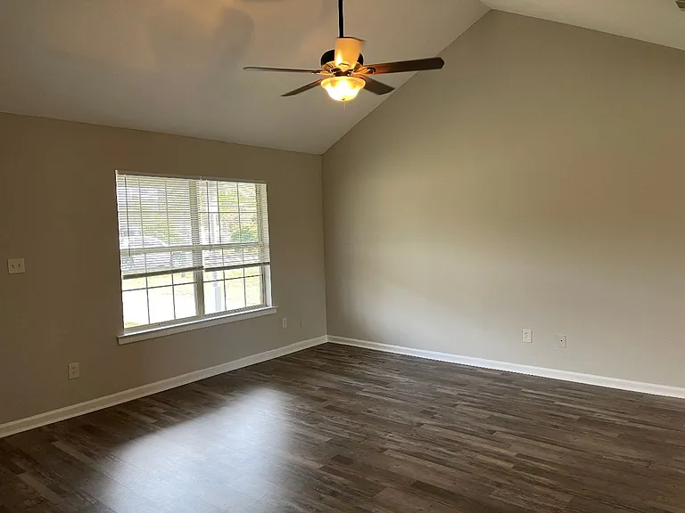 138 Whit Fraser Rd NE — Photo 3
