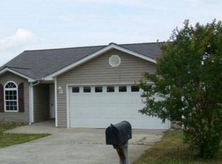 225 Goldenrod Ln, Dalton, GA 30721