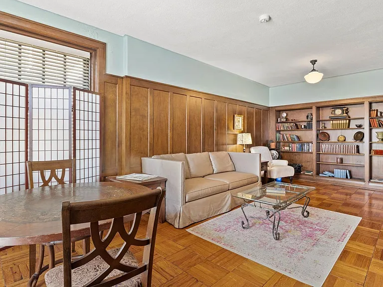 Central State Mansion — Photo 125