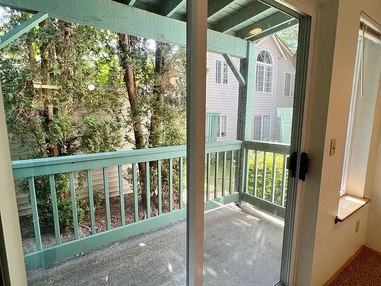 1393 Bradley Lane — Photo 11
