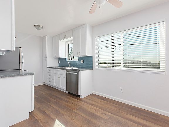 5th image of 251-255 Ebony Ave #251