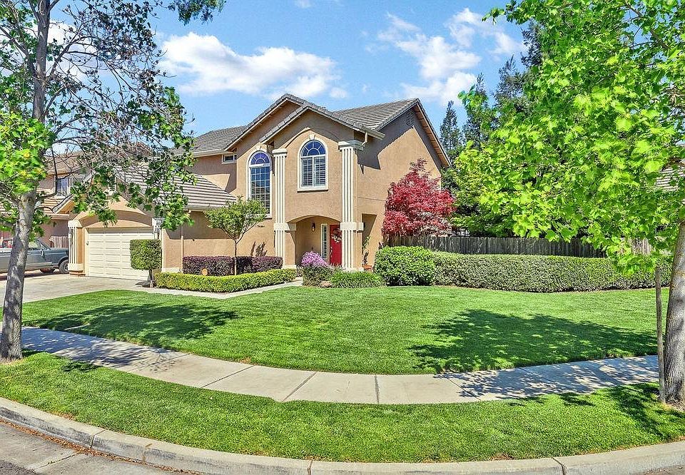 1st image of 1572 Sophie Ln