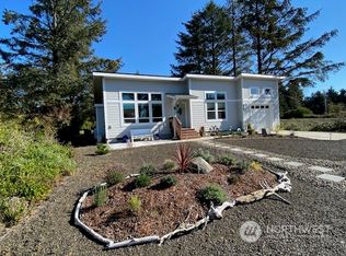 478 Canal Dr SE, Ocean Shores, WA