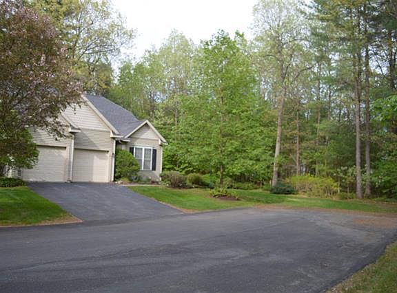 2nd image of 9 Shannon Way