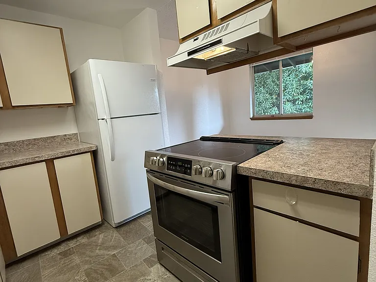 525 11th St NW #C6 — Photo 2