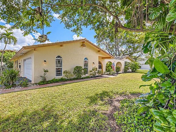 3rd image of 11050 NW 23rd Court