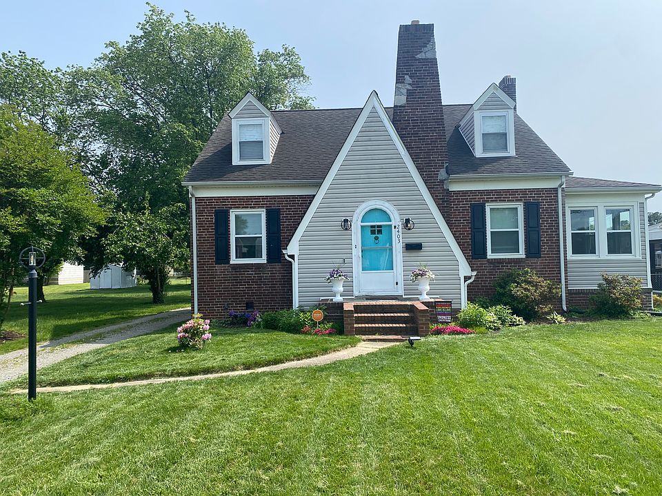 1st image of 2403 Williamsburg Rd
