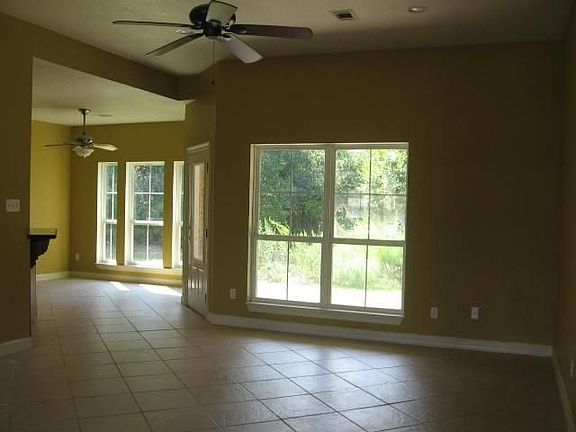 3rd image of 11240 Cole Dr