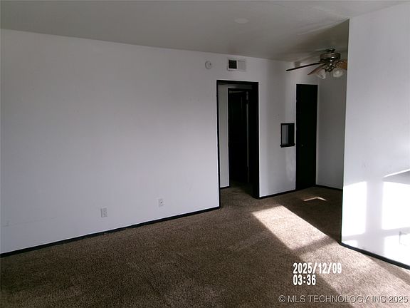 2nd image of 520 E 6th St #516