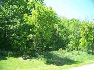 93 Heatherdowns Ln, Galena, IL 61036