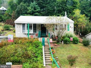 136 Main St, Pottsville, PA 17901