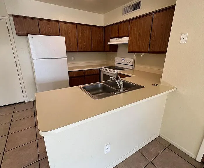 1723 E Glenn St #D — Photo 5