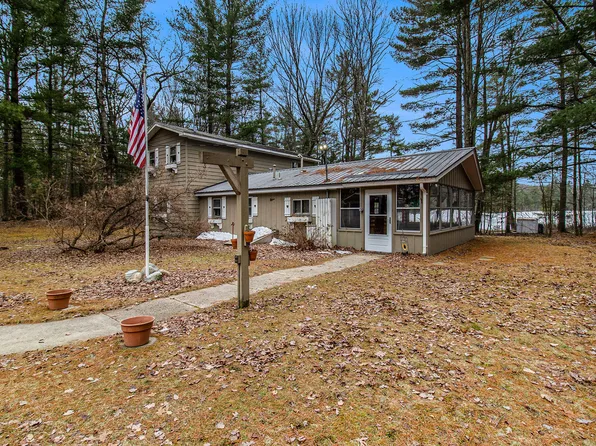 10773 N Hamilton Rd, Irons, MI 49644