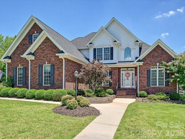 305 Spurs Ct, Rock Hill, SC 29732