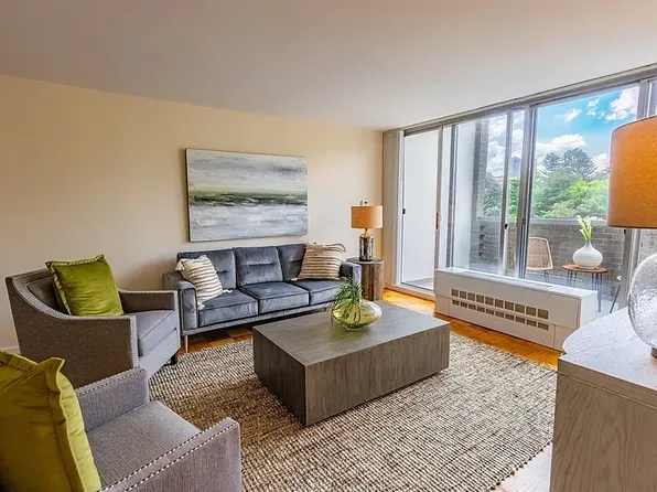 99 Pond Ave APT 713, Brookline, MA 02445