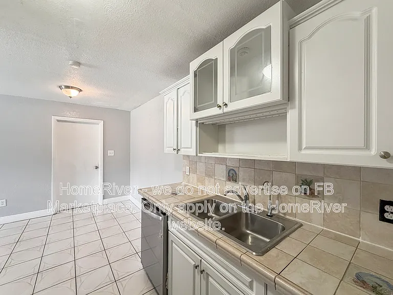 3971 Queen Anne Dr — Photo 10