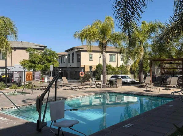 2332 Verano Way, Vista, CA 92081