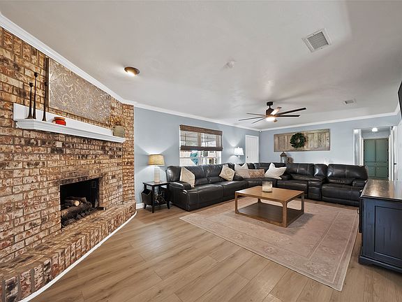 5th image of 103 Willow Lake Ln