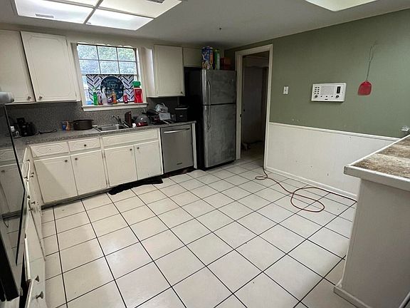 5th image of 11524 Millburn Dr