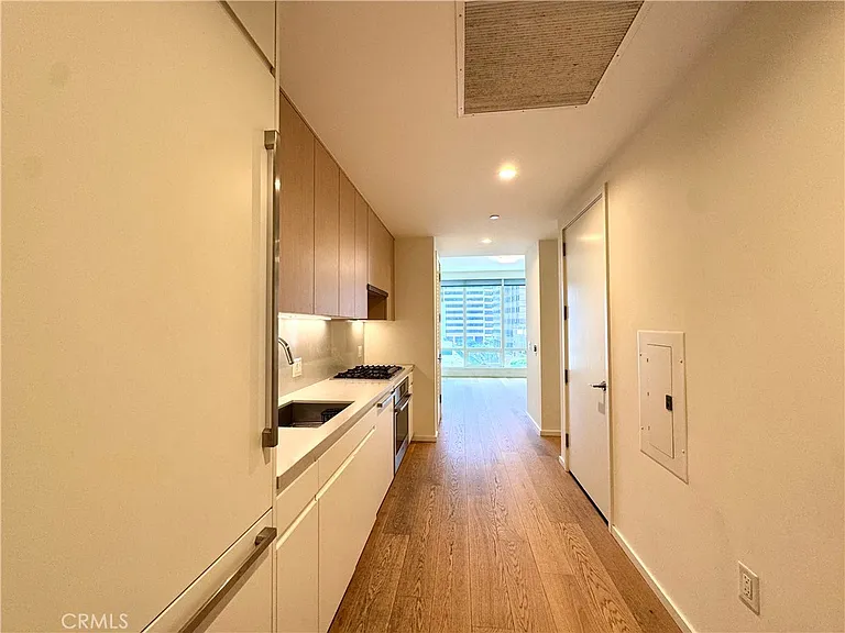 877 Francisco St #521 — Photo 8