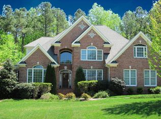 204 Settlecroft Ln, Holly Springs, NC 27540