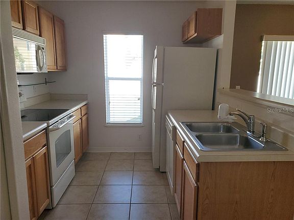 4th image of 2749 Dodds Ln