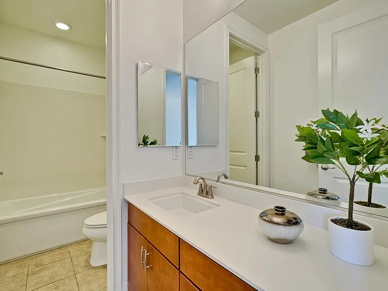 1056 Duane Ct — Photo 22