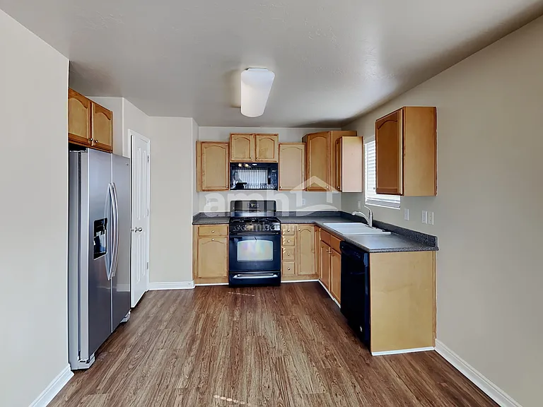 456 W Bountiful Way — Photo 3