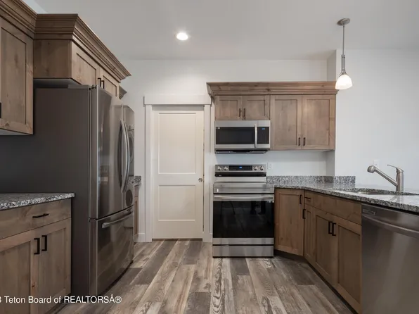 302 Snake River Dr Unit 2, Alpine, WY 83128