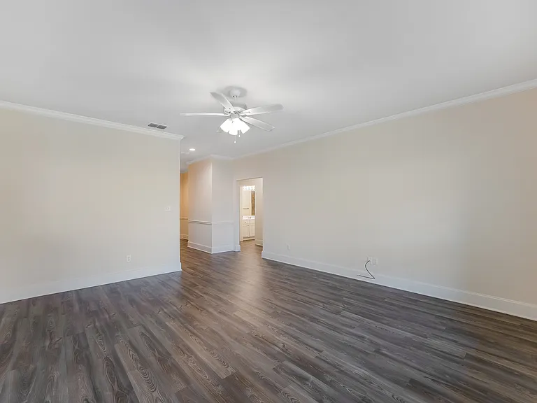 815 E Grande Blvd #R-102 — Photo 5