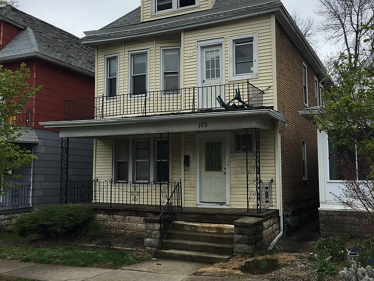 Merrimac St — Photo 1