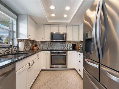 200 Valley Stream Dr #2C, Naples, FL, 34113